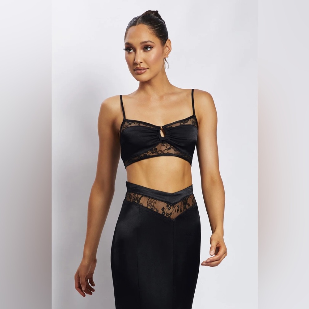 NWT MESHKI CAITY Lace U Bar Crop Top - Black